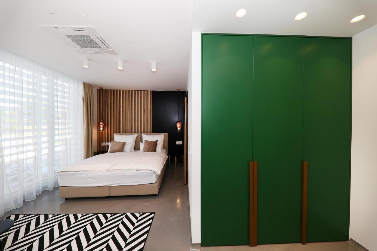 Whiterooms 12 ซาดาร์ ภายนอก รูปภาพ